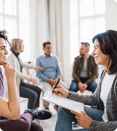 Opioid Addiction Treatment 8 poeple in group therapy
