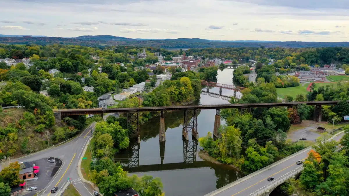 A town in the Catskills with lots of trees. Teen rehab in the Catskills offers a serene and therapeutic environment for adolescents.